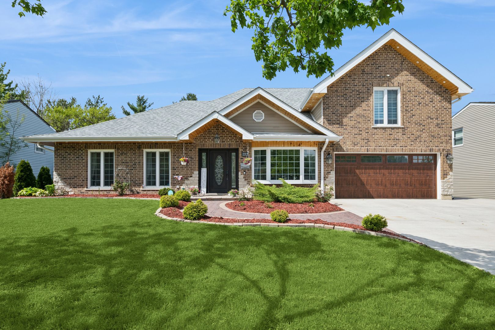 1024 Parker Drive — Schaumburg, IL 60194