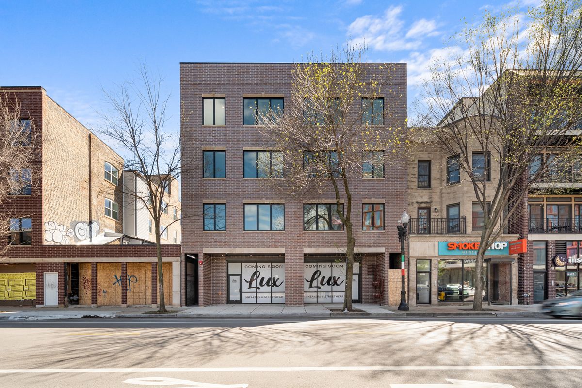 1331 Taylor Street, Chicago, IL 60607
