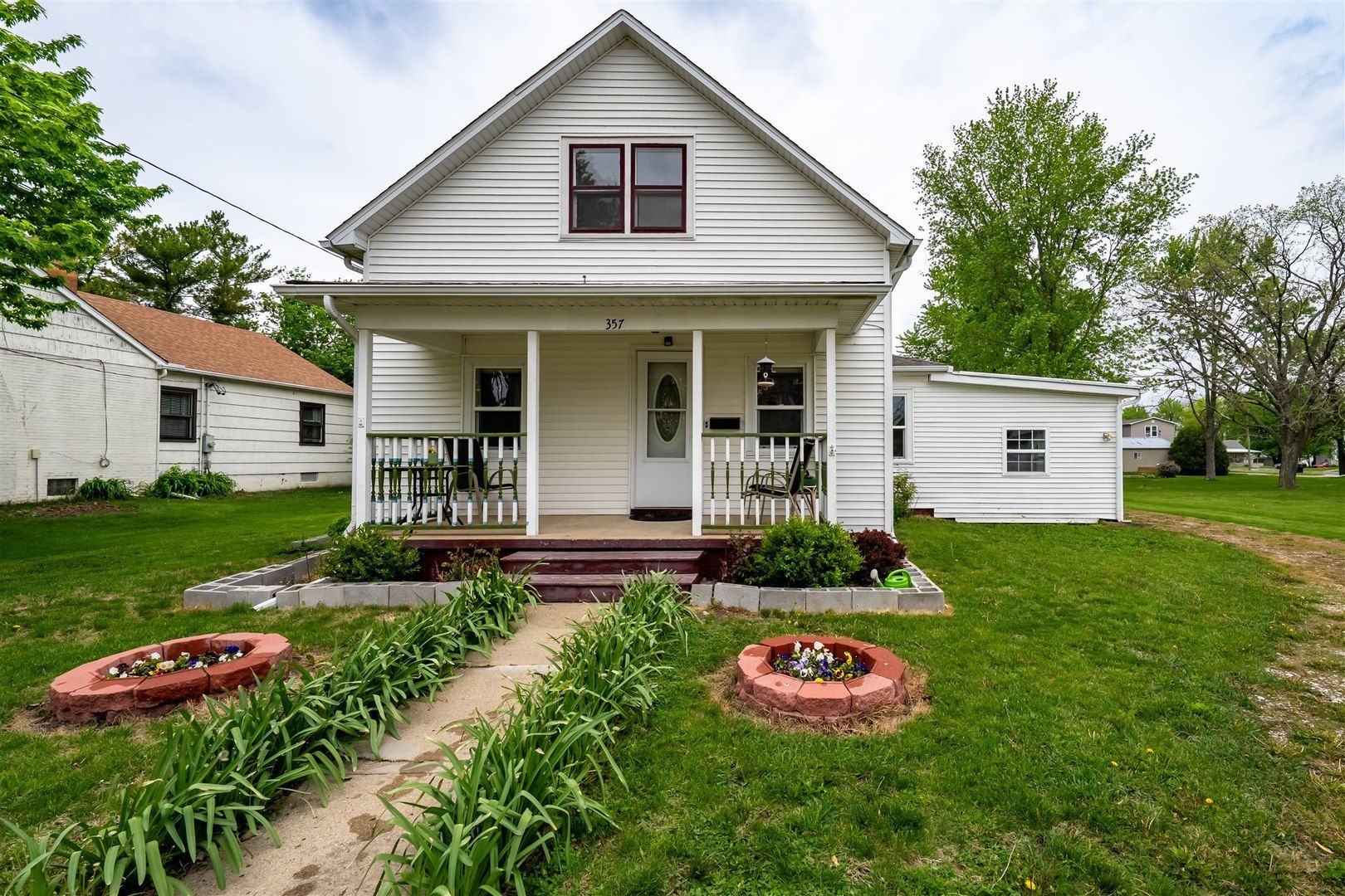 357 W 3rd Street — El Paso, IL 61738