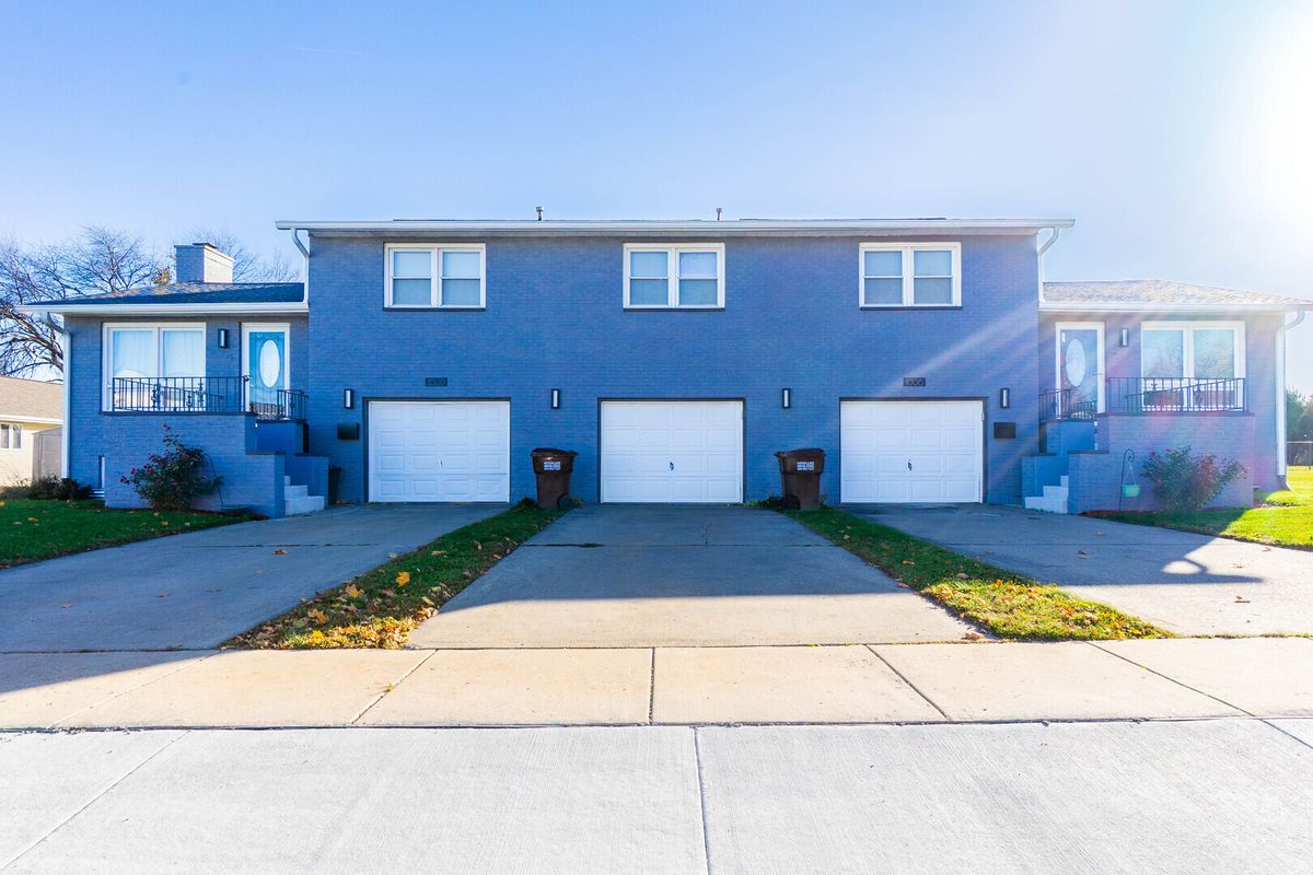 1000-1008 Carrie Avenue, Rochelle, IL 61068