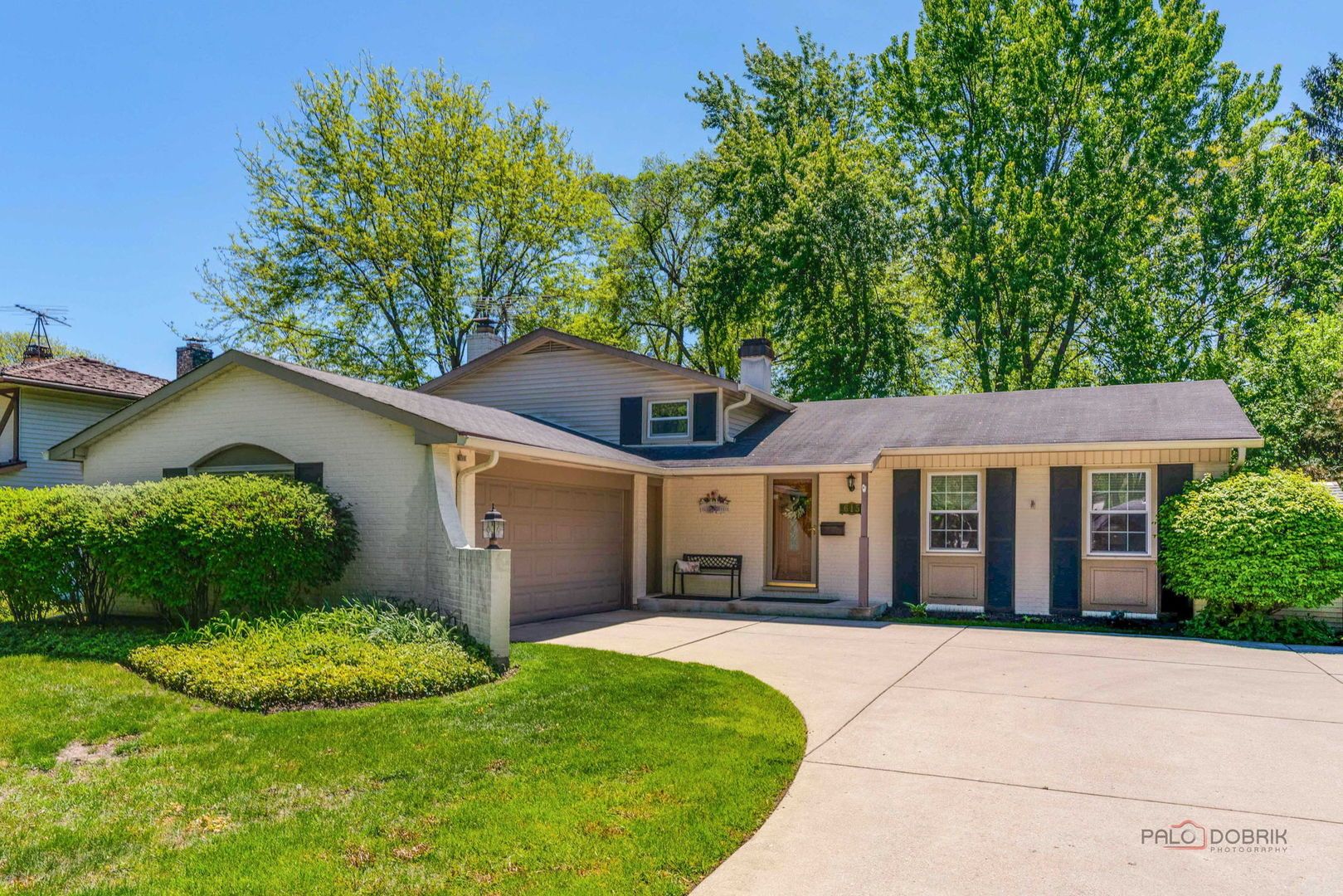 615 E Golf Road — Libertyville, IL 60048