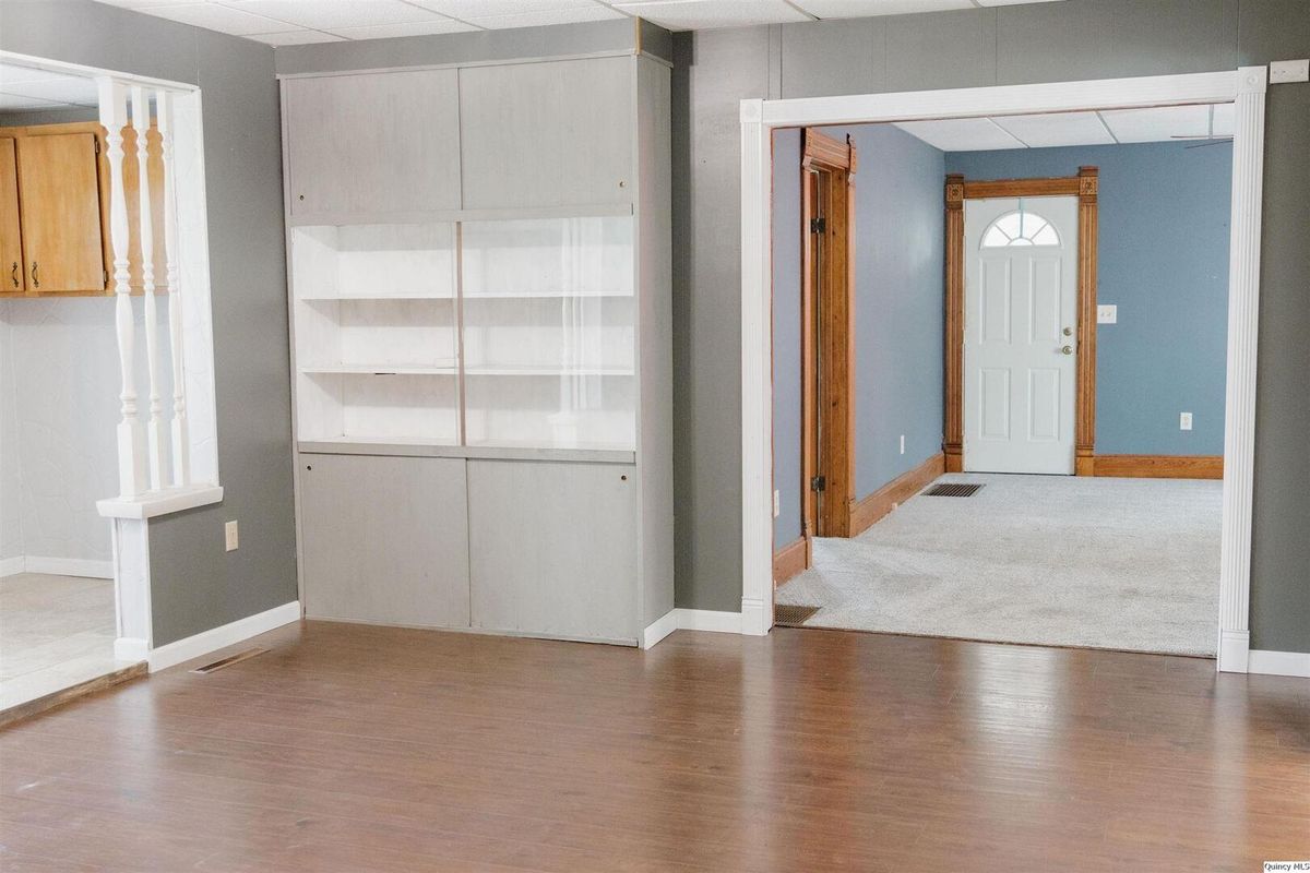 404 Hanna, Golden, IL 62339