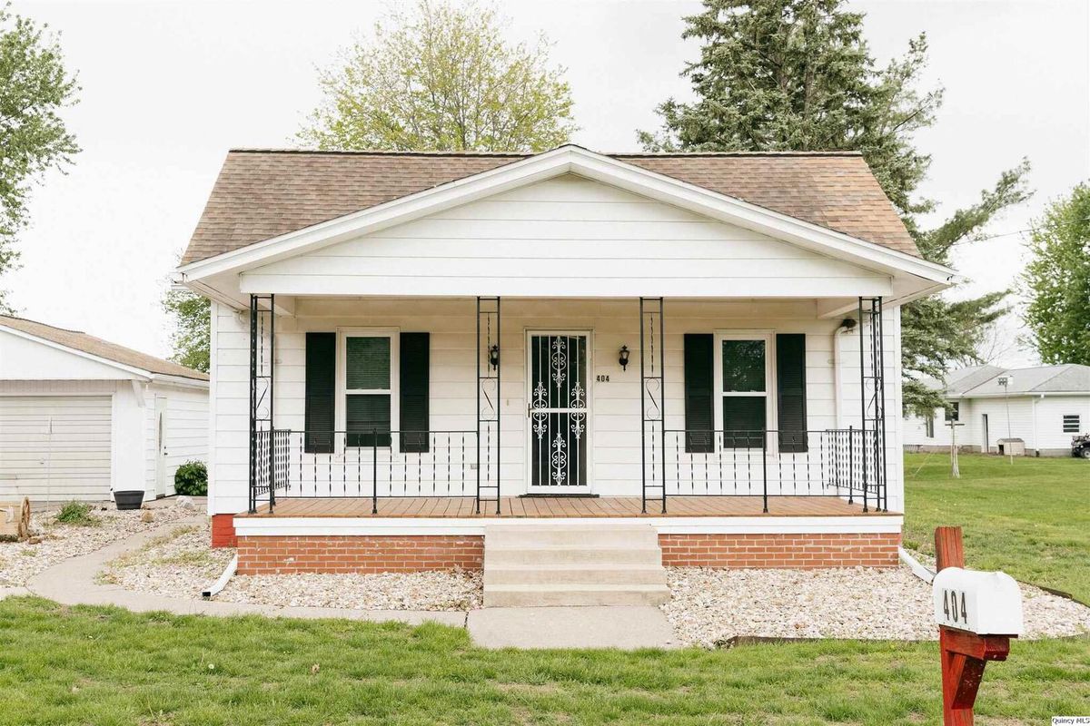 404 Hanna, Golden, IL 62339