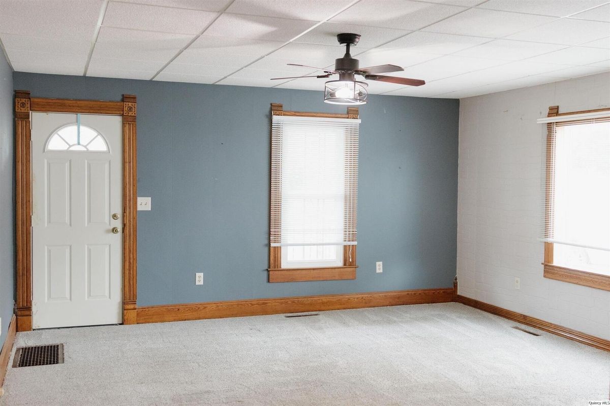 404 Hanna, Golden, IL 62339
