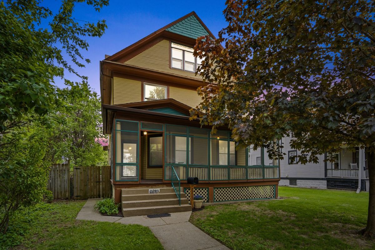 2213 Iowa Street, Davenport, IA 52803