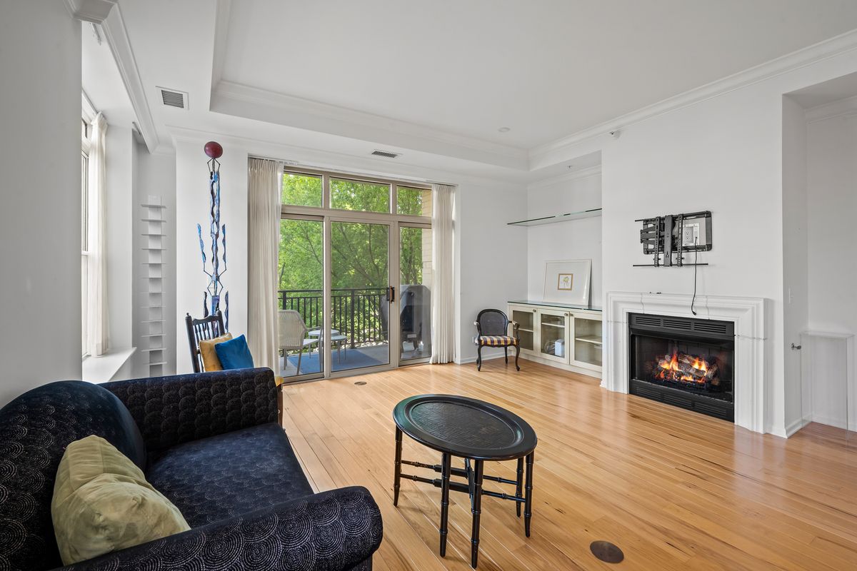 3535 Patten Road #1F, Highland Park, IL 60035