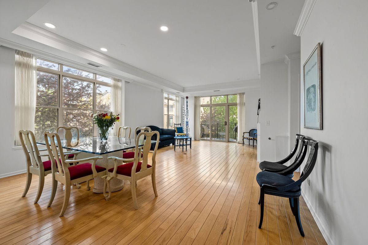 3535 Patten Road #1F, Highland Park, IL 60035