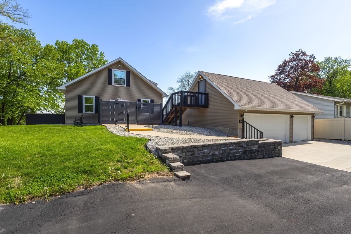 3331 Hobson Avenue, Davenport, IA 52802