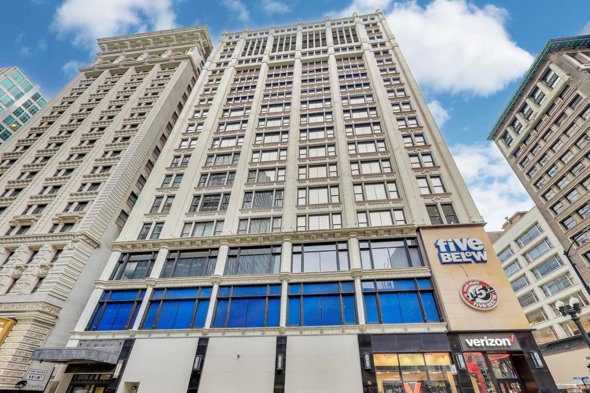 8 Monroe Street, Chicago, IL 60603
