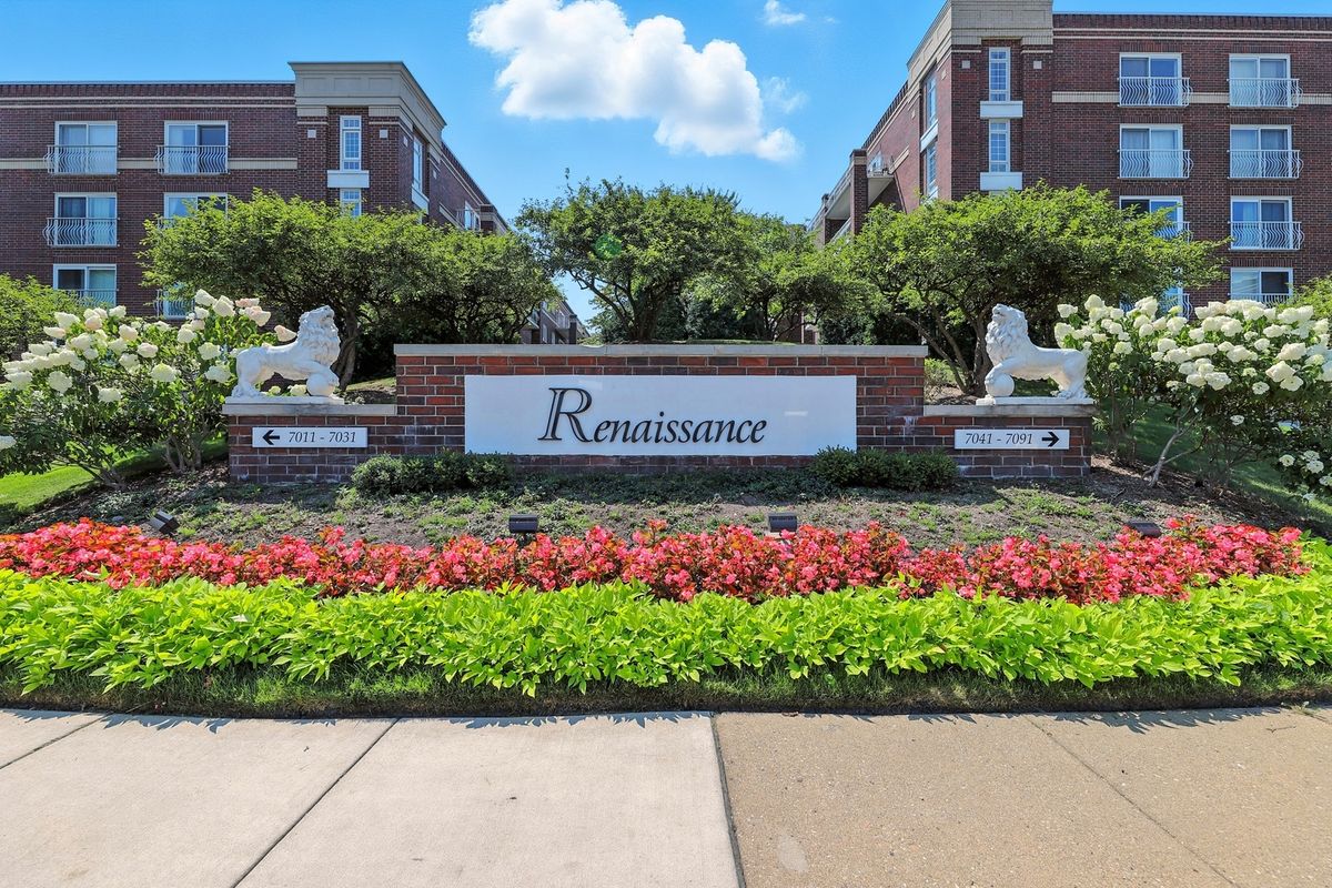 7011 Touhy Avenue, Niles, IL 60714
