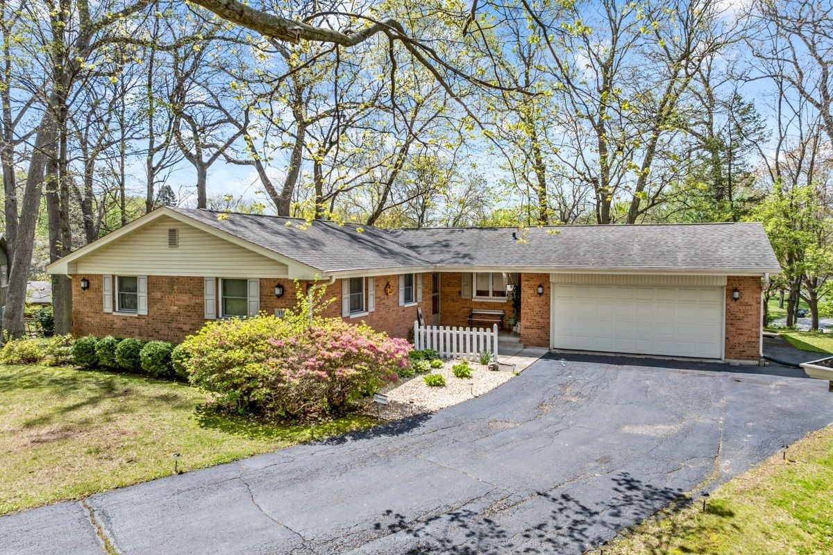 1111 Edgewood Circle — Rockford, IL 61108