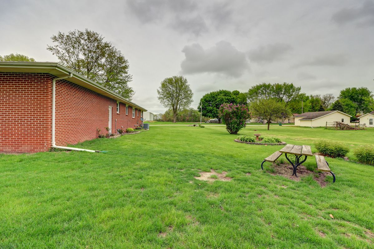 310 E 3rd Street, Tampico, IL 61283