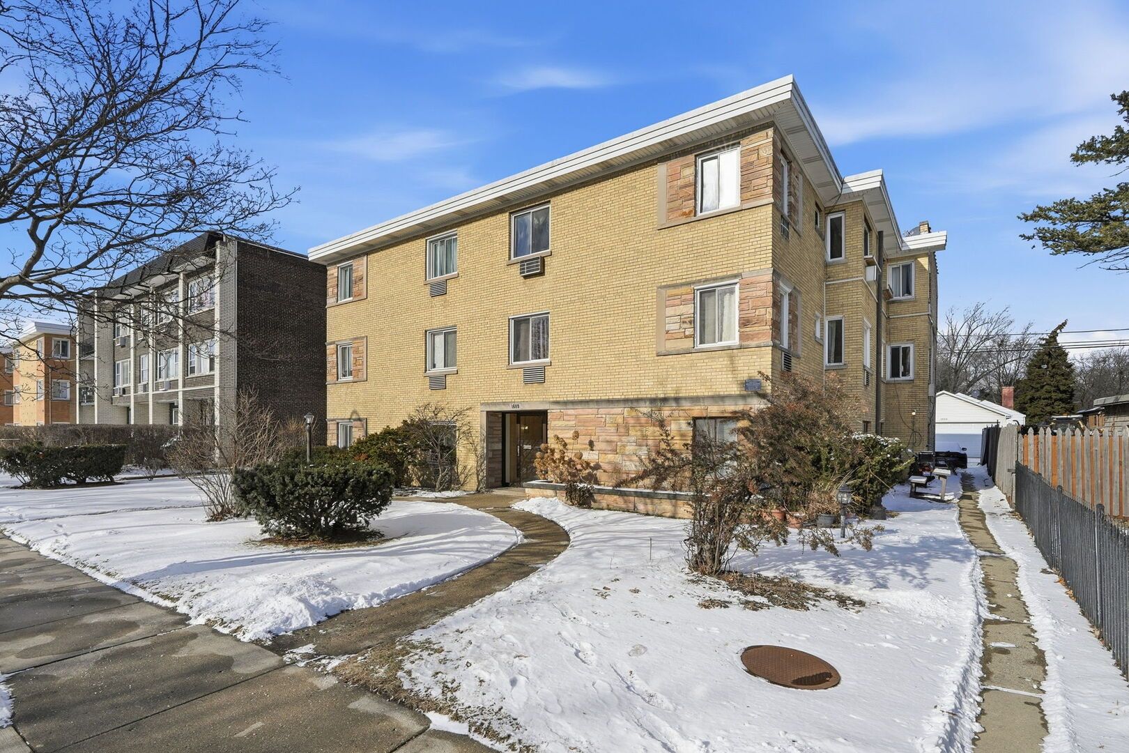 1609 Howard Street #2 — Evanston, IL 60202