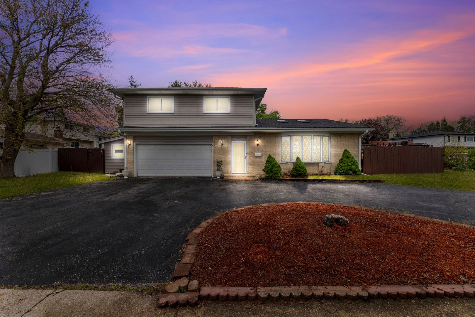 409 Hillcrest Lane — Lombard, IL 60148