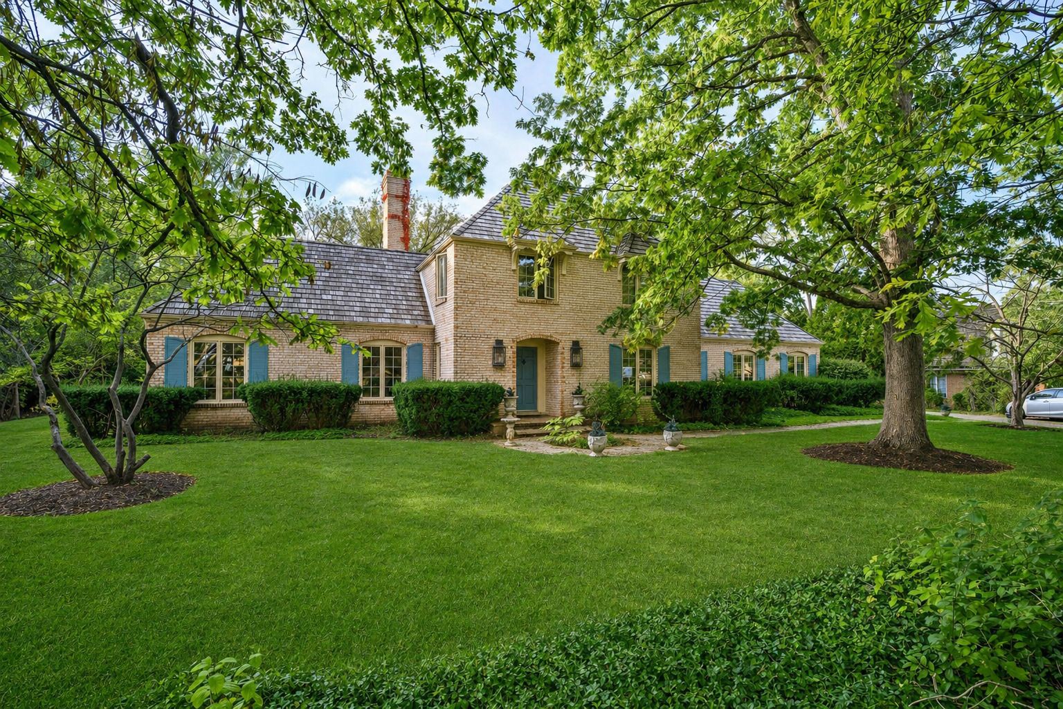 1340 Wood Hill Lane — Lake Forest, IL 60045