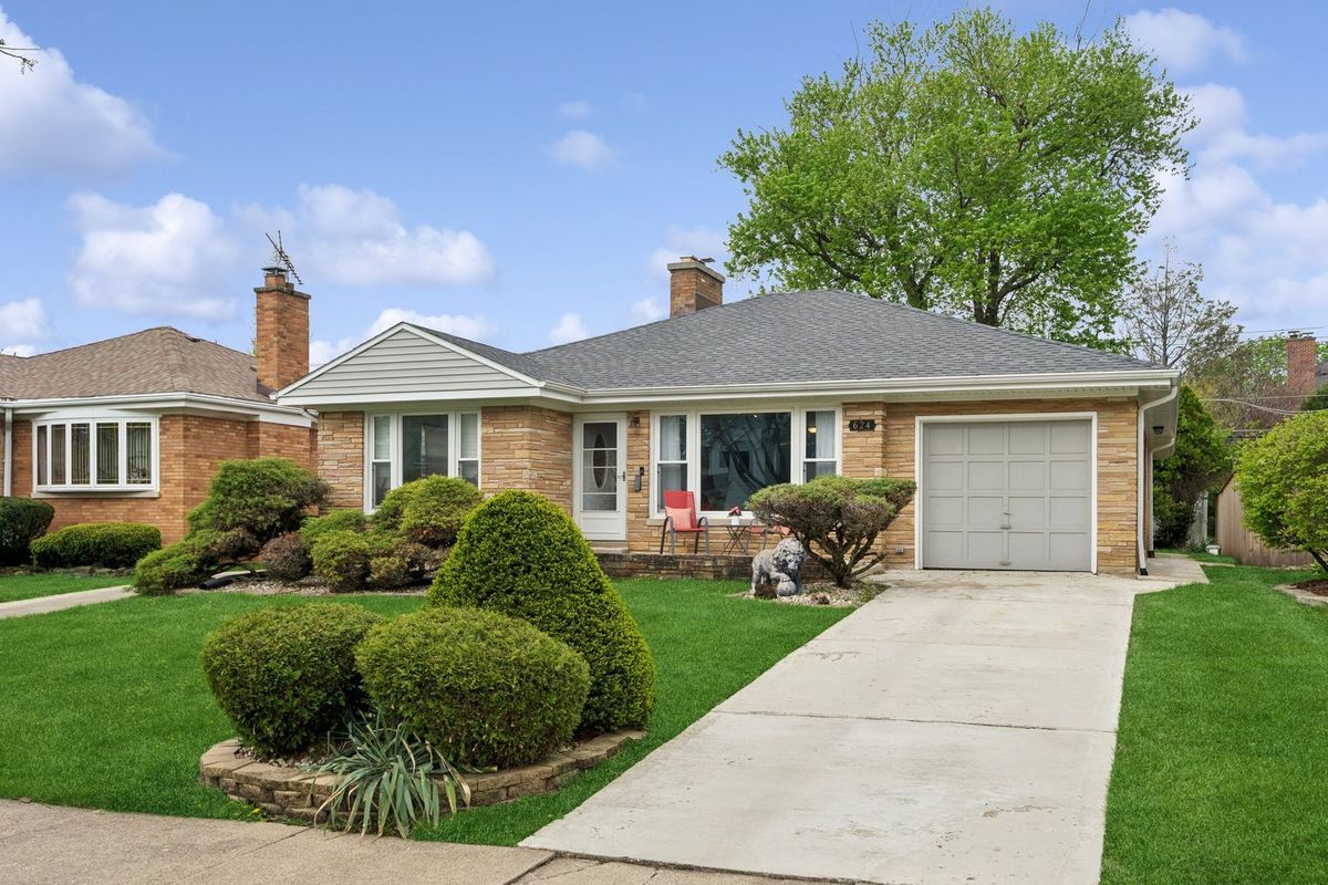 624 Madison Avenue, La Grange, IL 60525
