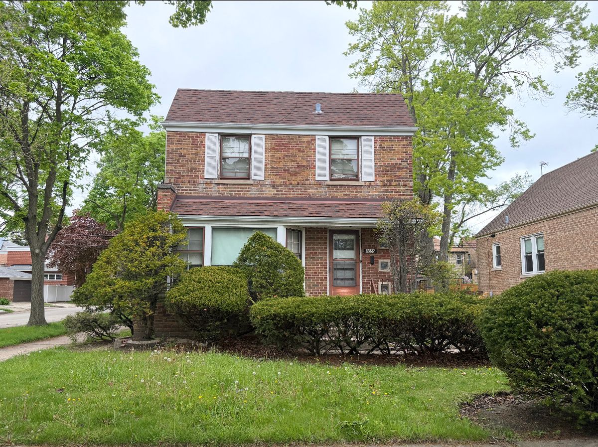 2856 Chase Avenue, Chicago, IL 60645