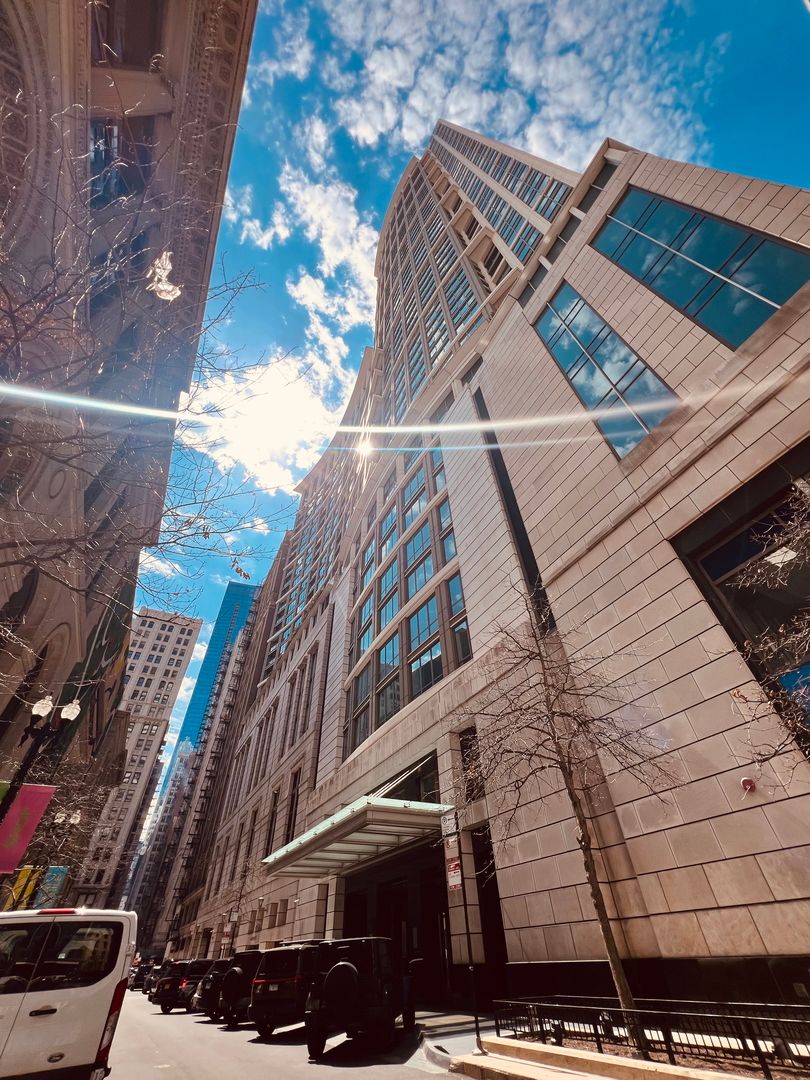 130 Garland Court, Chicago, IL 60602