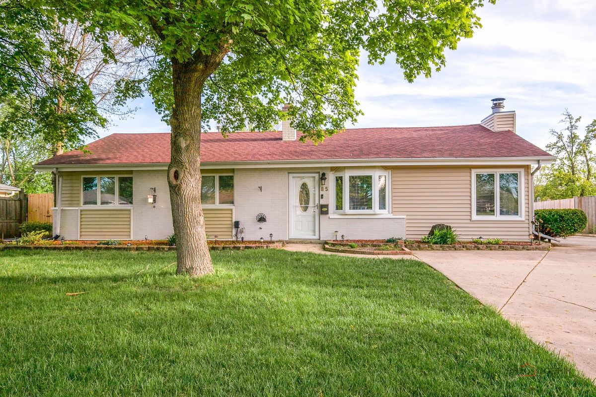 85 Kingman Lane, Hoffman Estates, IL 60169