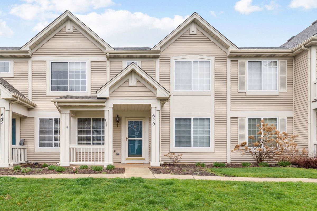 640 Lincoln Station Drive, Oswego, IL 60543