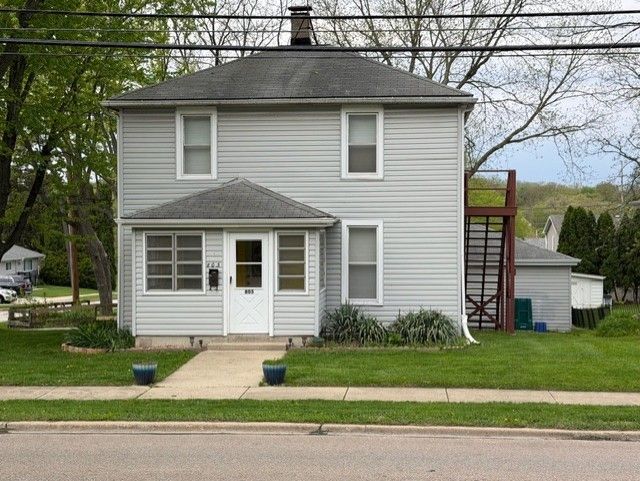 803 N Washington Avenue — Batavia, IL 60510