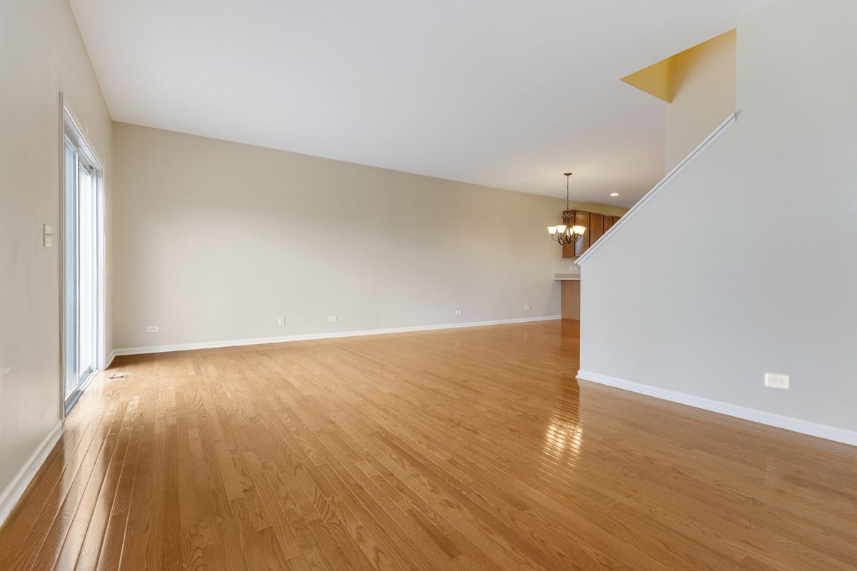 457 Town Center Boulevard, Gilberts, IL 60136