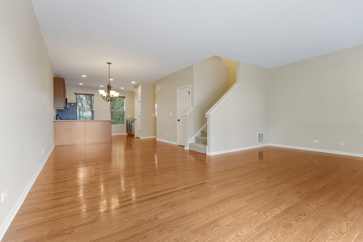 457 Town Center Boulevard, Gilberts, IL 60136