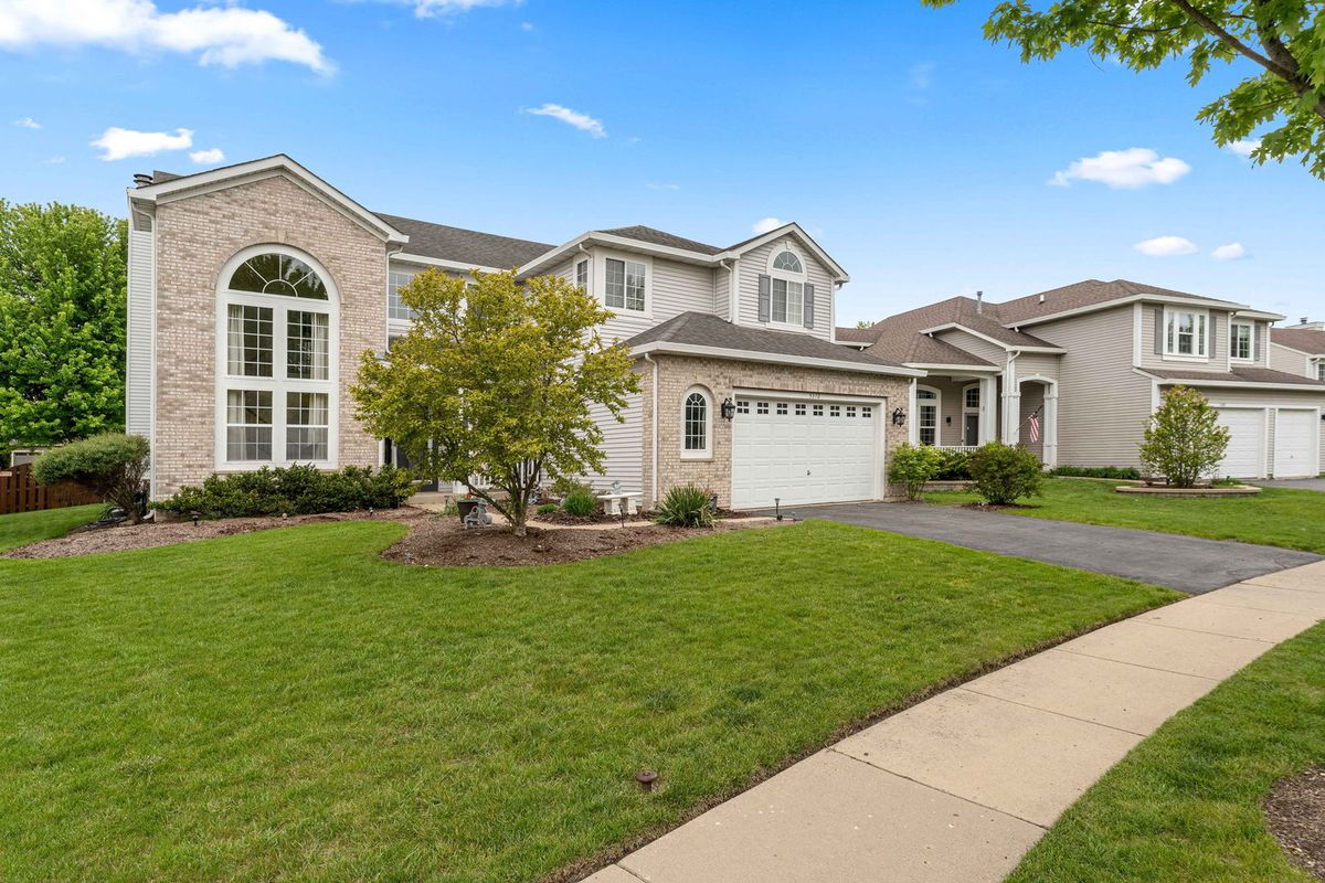 5370 Chancery Way, Lake In The Hills, IL 60156
