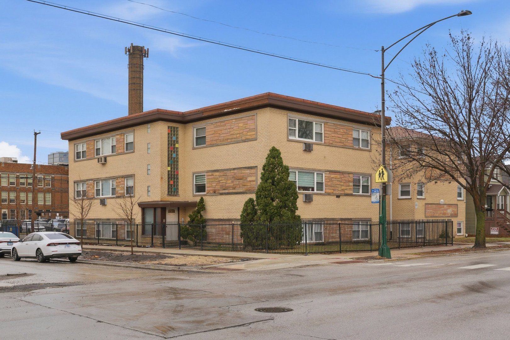 3057 N NARRAGANSETT Street #9 — Chicago, IL 60634