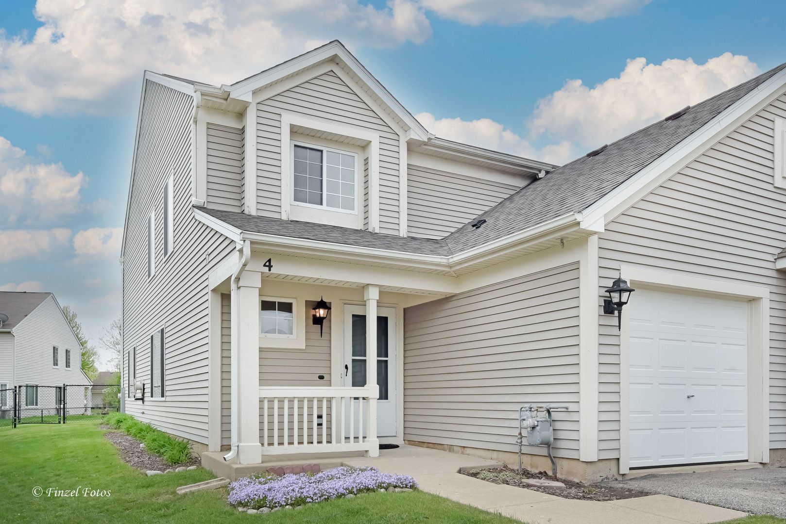 4 Crimson Court — Lake In The Hills, IL 60156