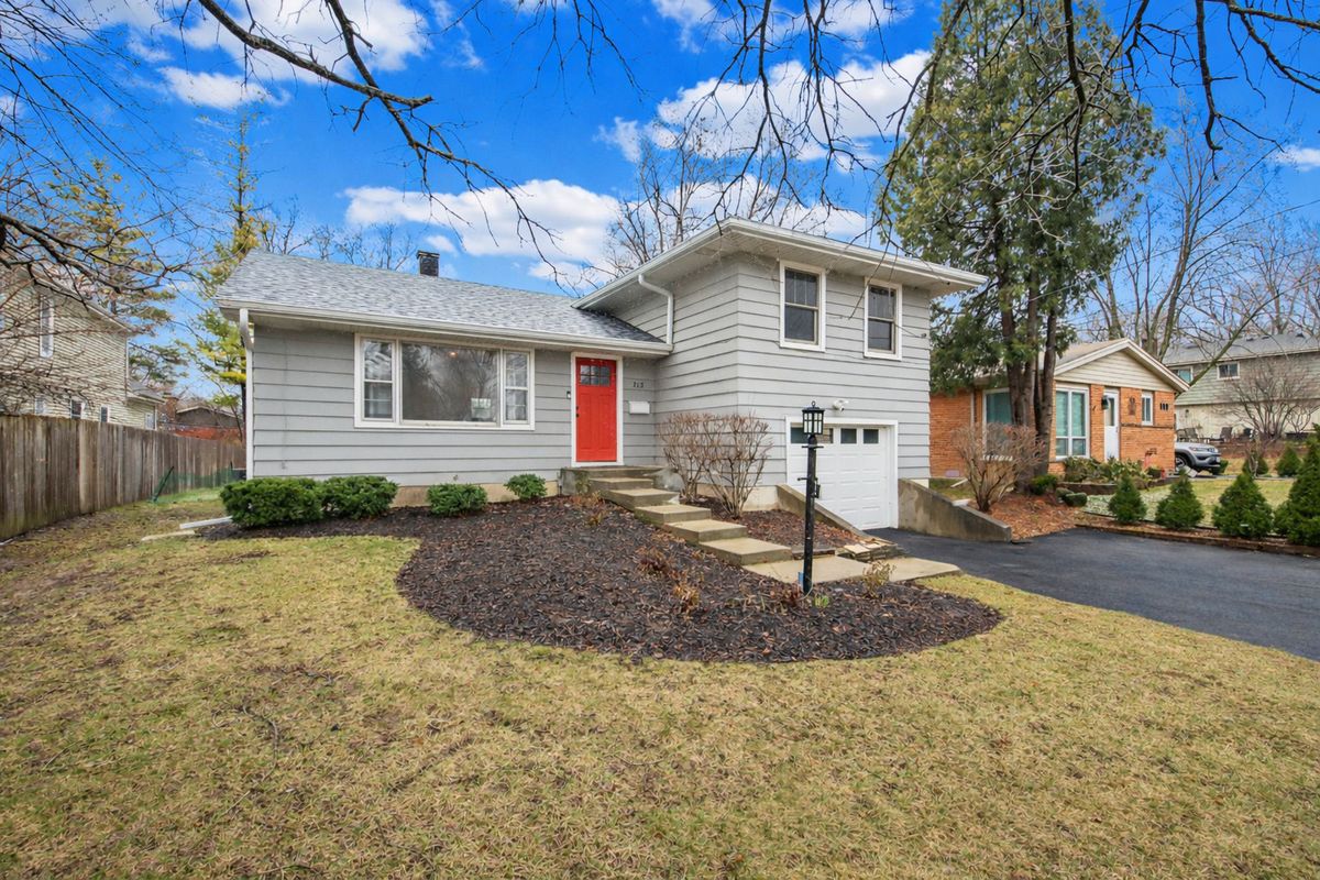 715 Main Street, Barrington, IL 60010