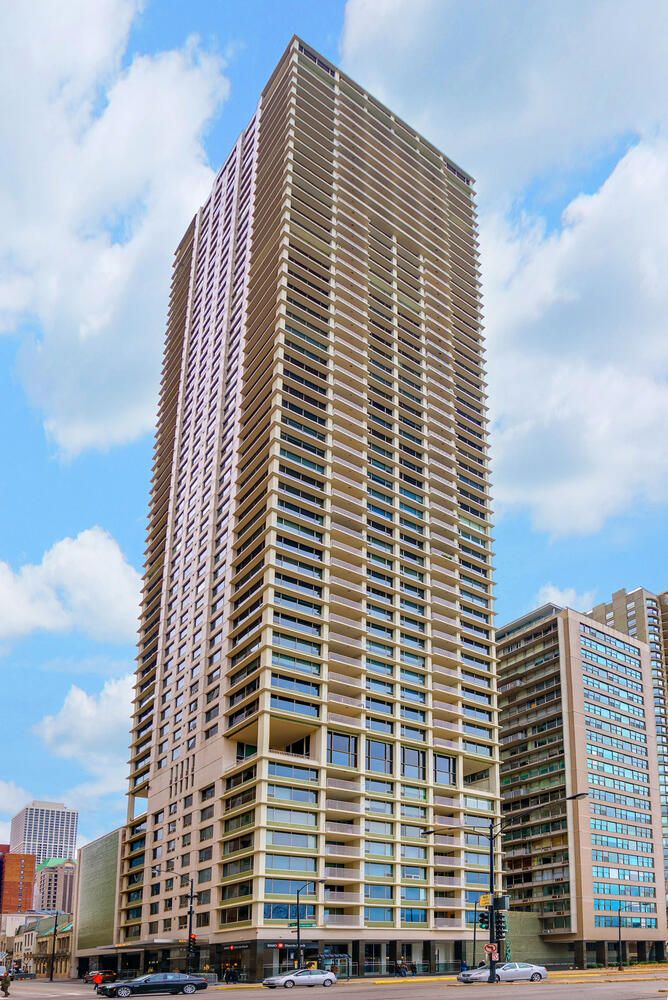 1000 N LAKE SHORE Plaza #47AB — Chicago, IL 60611