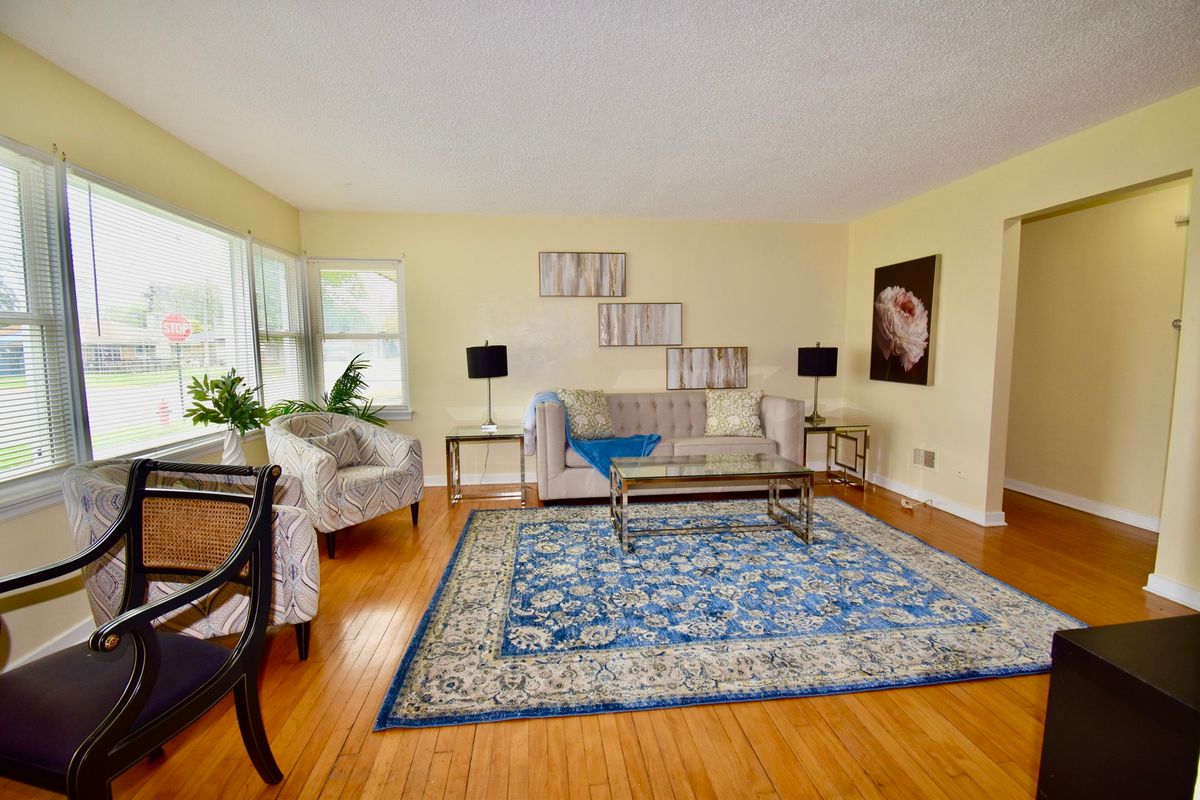 1645 Jackson Street, North Chicago, IL 60064