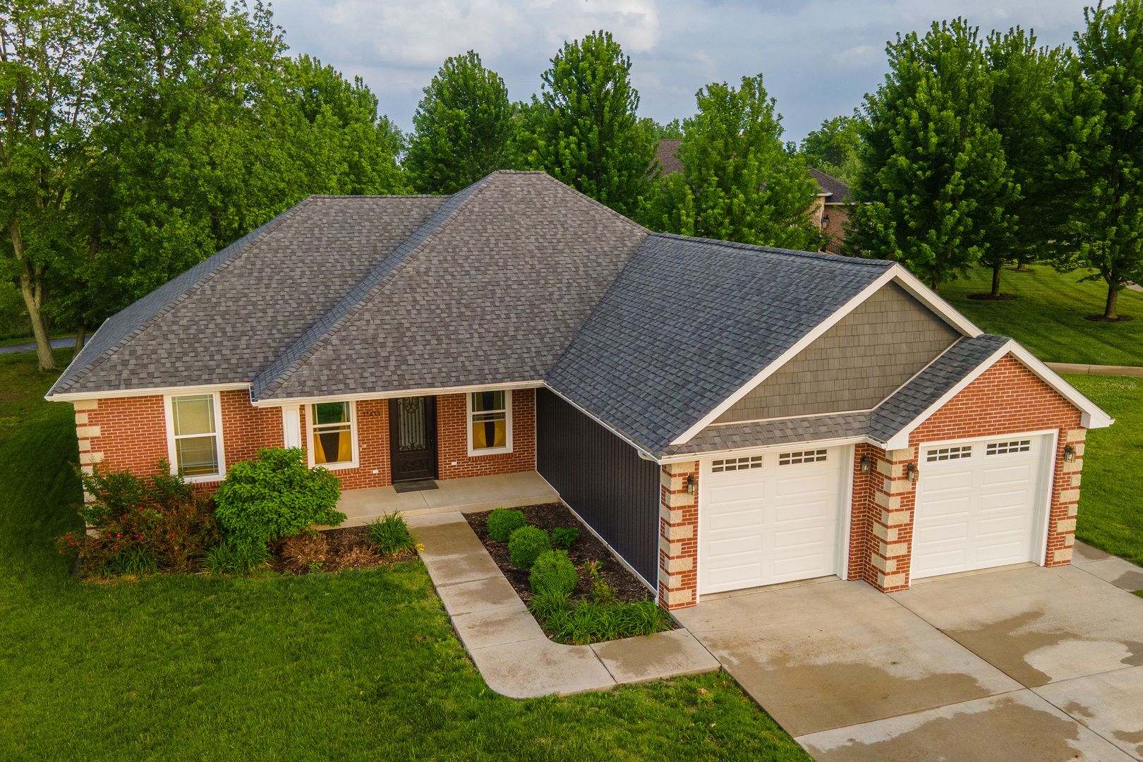 1503 Champions Drive — Marion, IL 62959