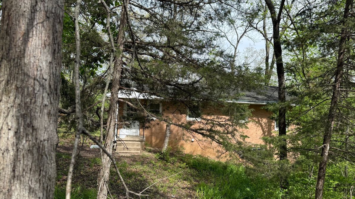 12 Navajo Court, Putnam, IL 61560