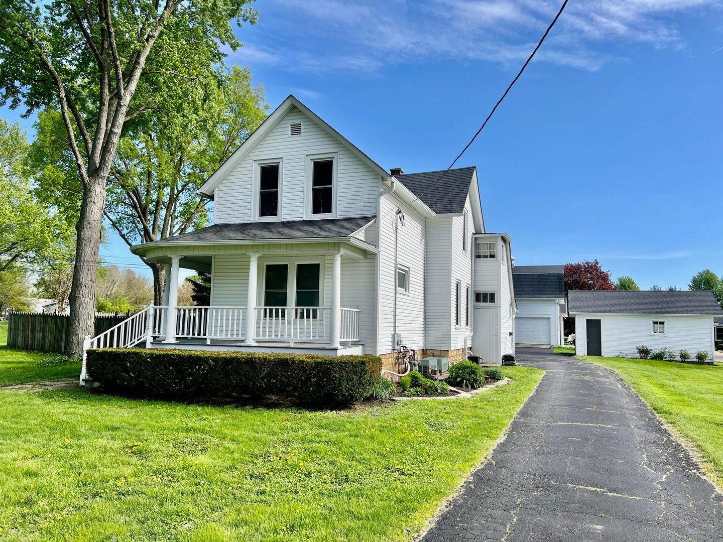 830 Garfield Avenue #UP — Batavia, IL 60510