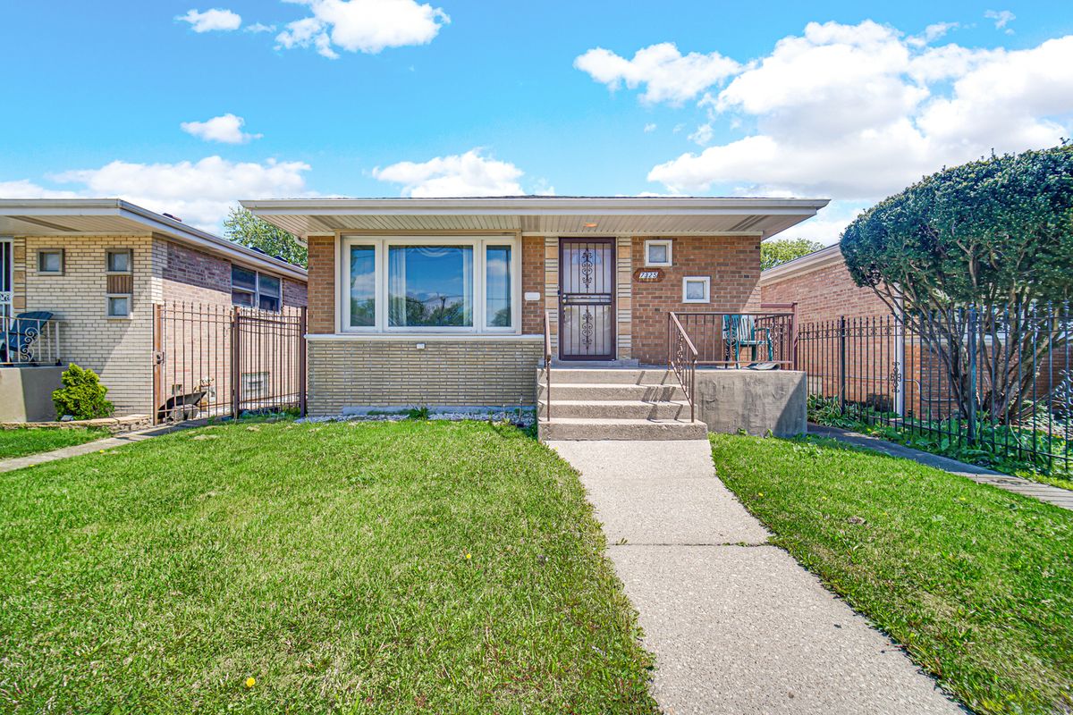 7325 Wolcott Avenue, Chicago, IL 60636