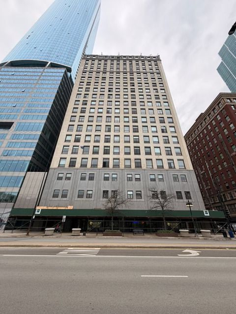 910 S Michigan Avenue #1812 — Chicago, IL 60605