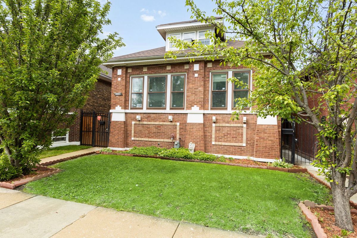 6016 Washtenaw Avenue, Chicago, IL 60629