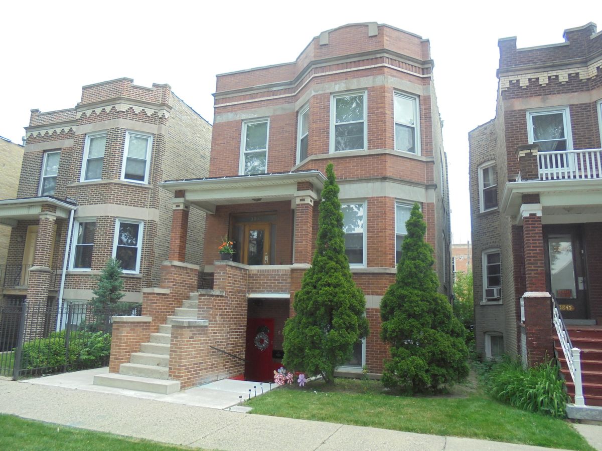 3849 Christiana Avenue, Chicago, IL 60618
