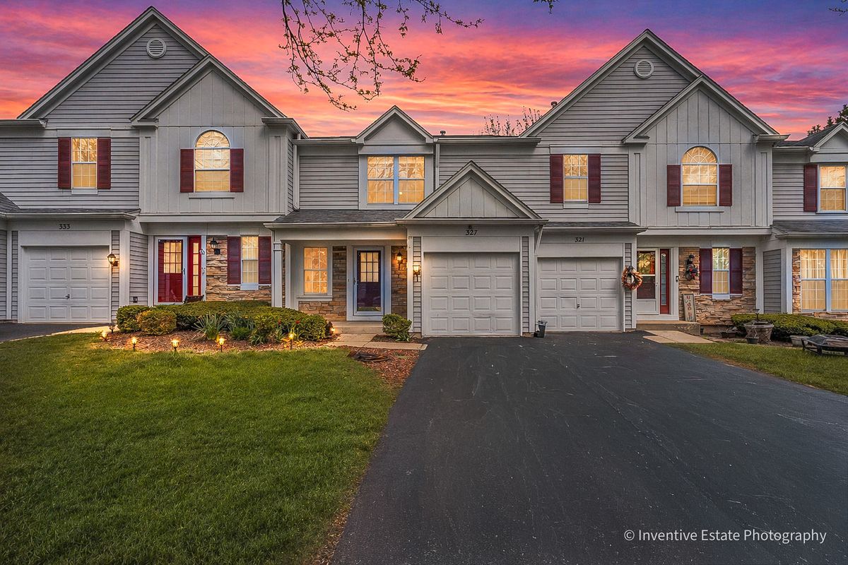 327 Shadybrook Lane, Aurora, IL 60504