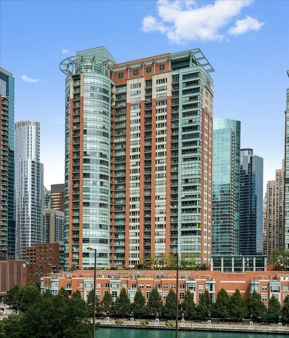415 E North Water Street #1901 — Chicago, IL 60611
