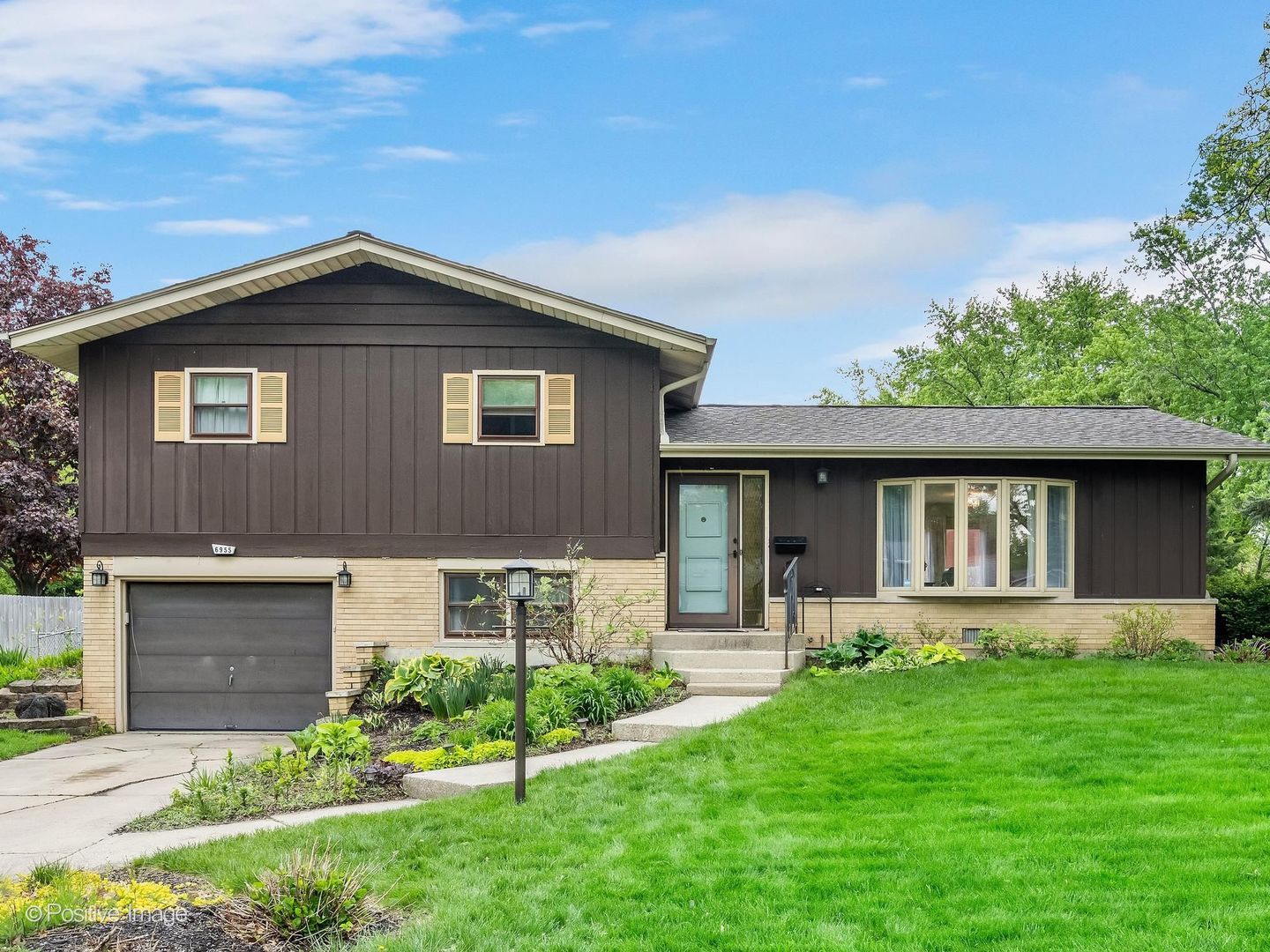 6955 PARKVIEW Drive — Downers Grove, IL 60516