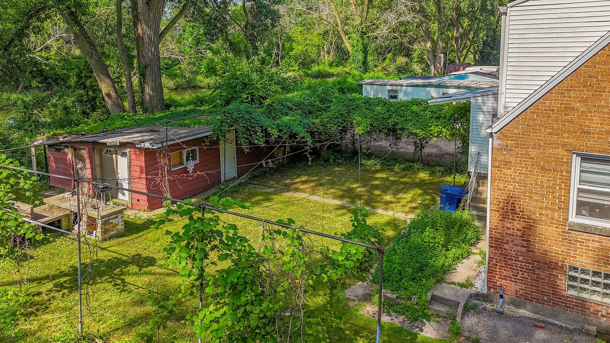 2910 E 138 Place, Burnham, IL 60633