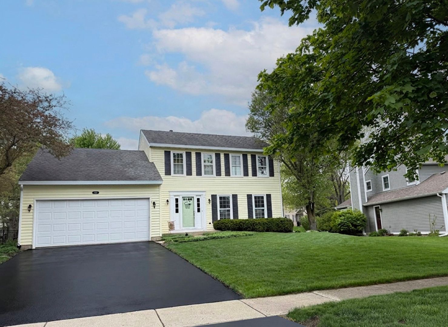 401 Aldrin Avenue — Batavia, IL 60510