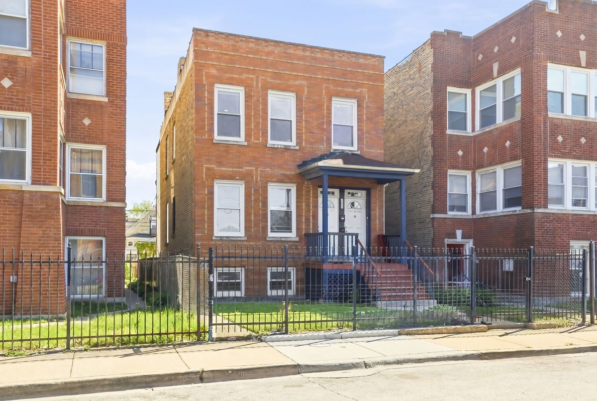 3235 Thomas Street, Chicago, IL 60651