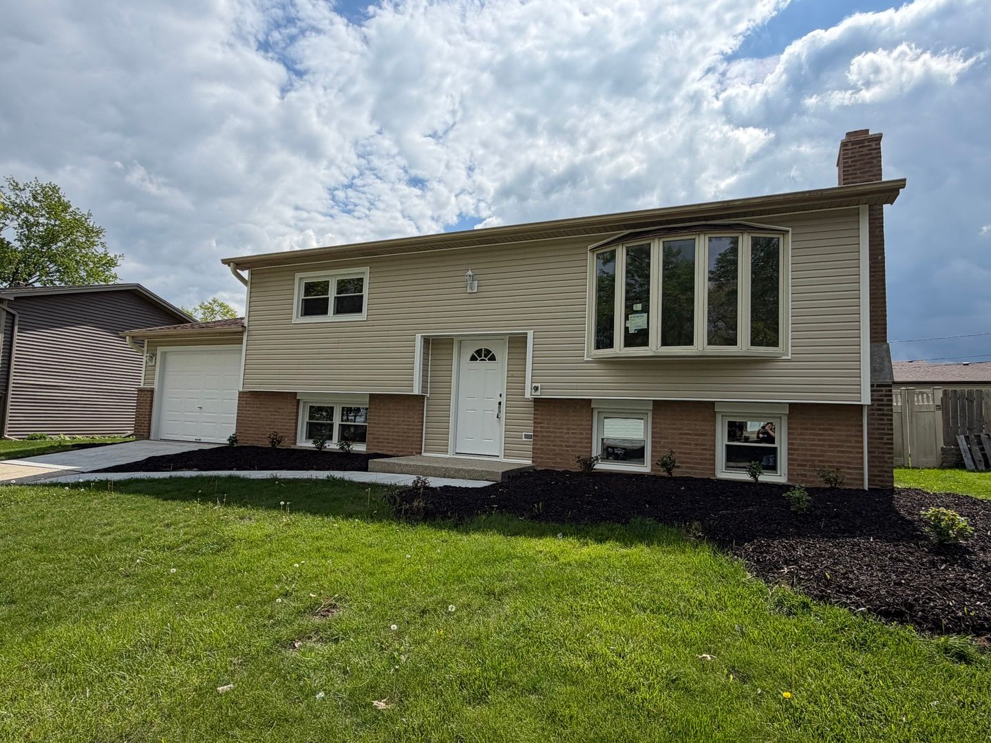 5747 Dover Road — Oak Forest, IL 60452