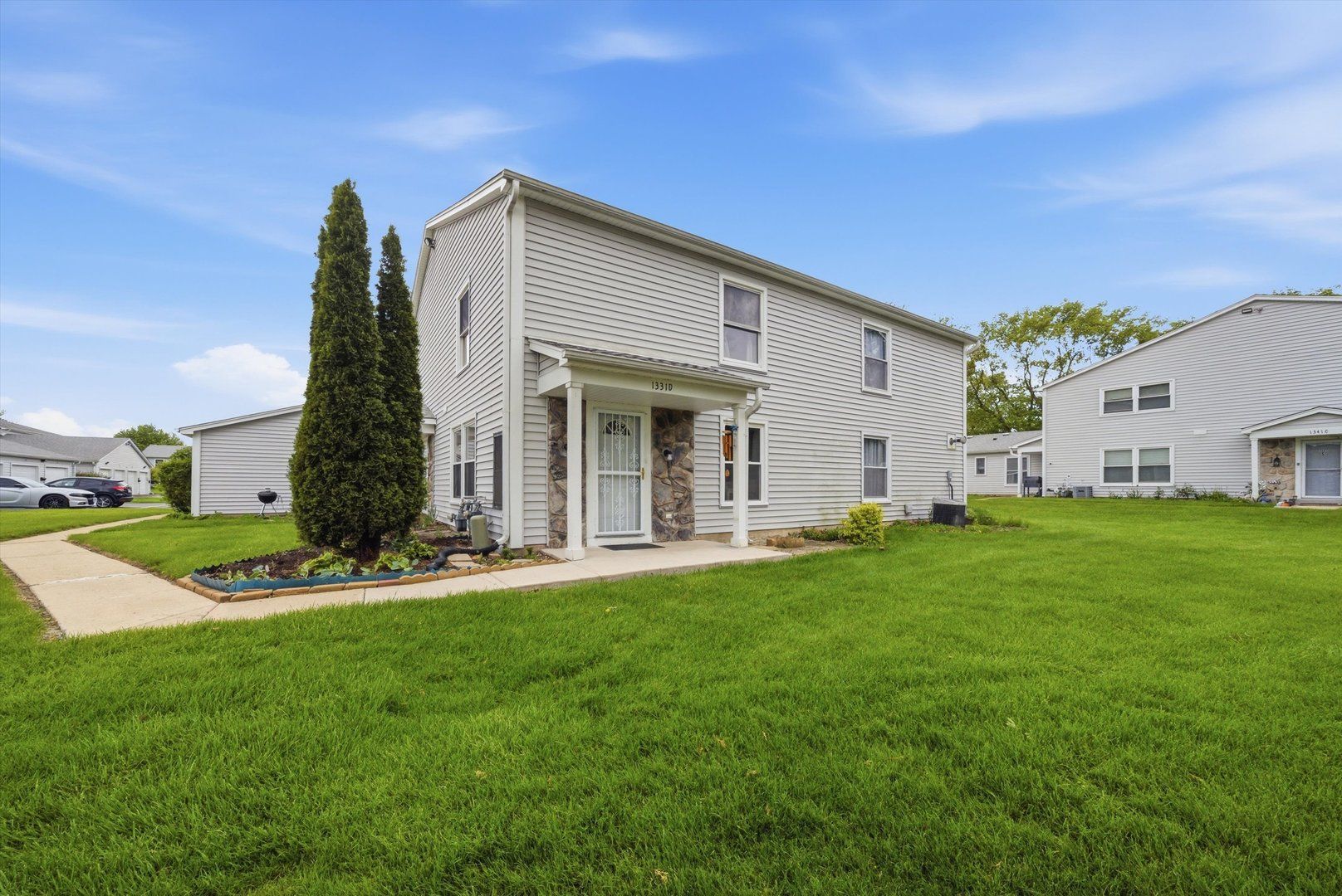 1331 N Glen Circle #D — Aurora, IL 60506