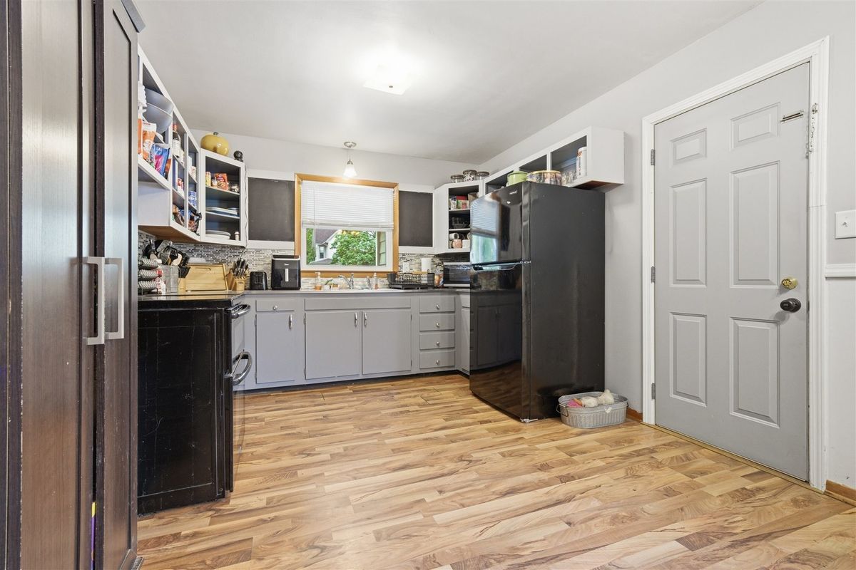 204 Jackson Street, Flanagan, IL 61740