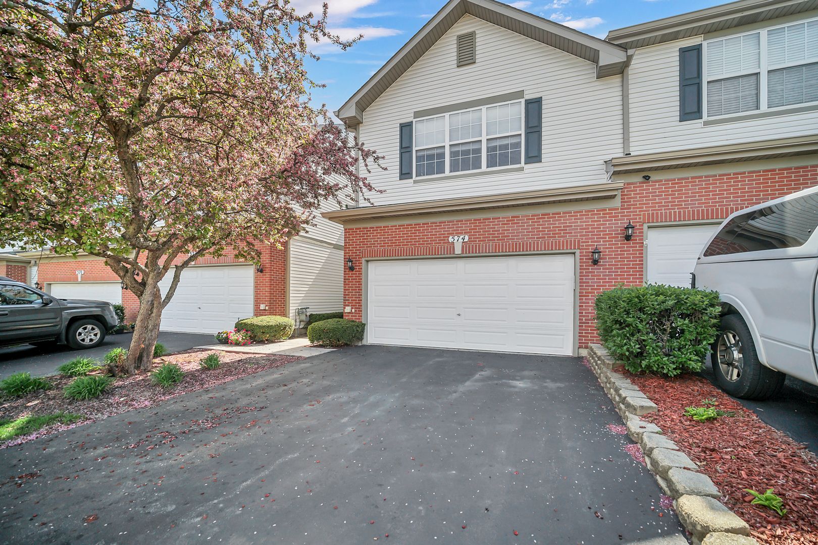574 N Fox Trail #574 — Round Lake, IL 60073